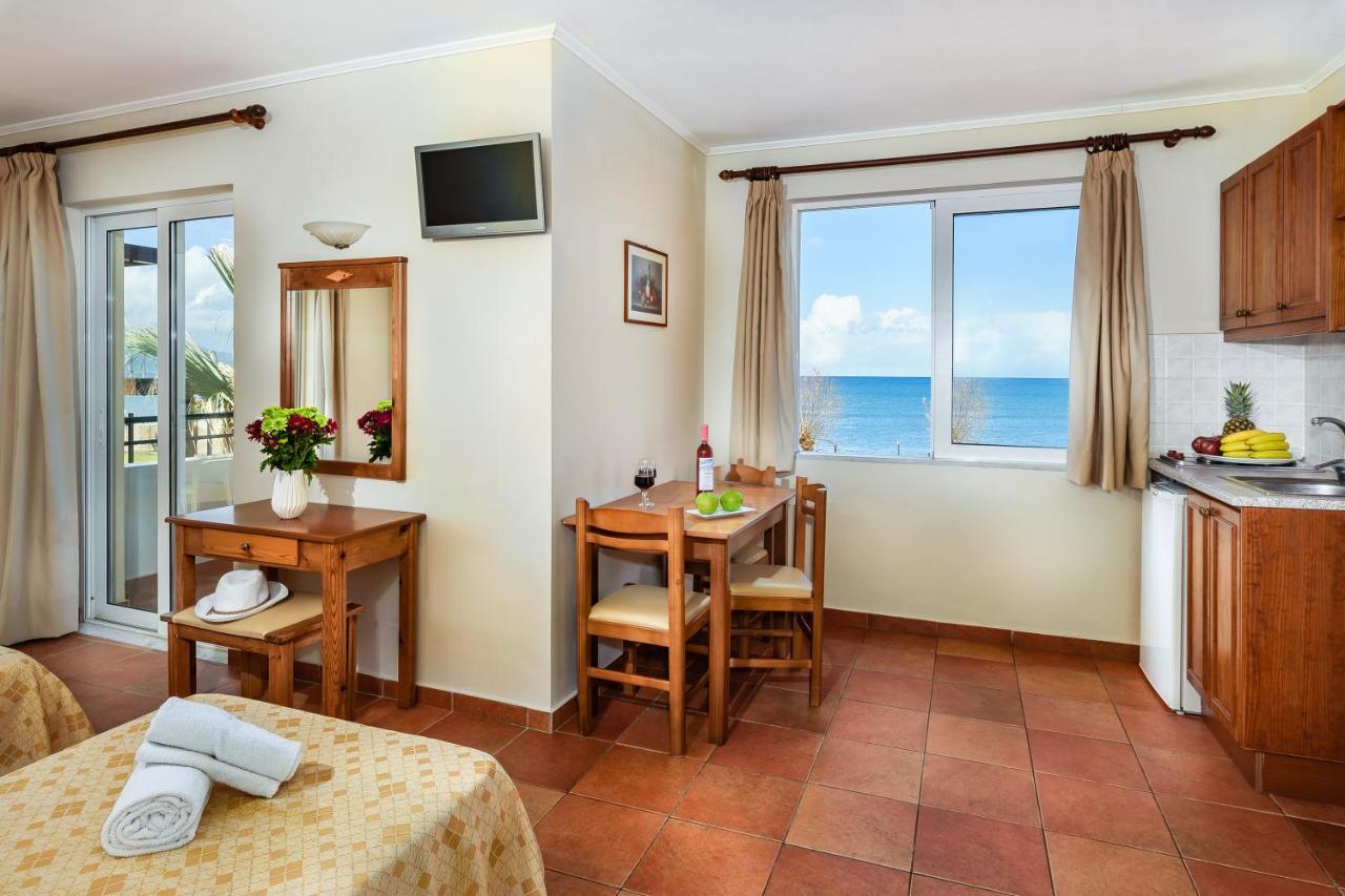 פלטניאס Panos Beach Hotel מראה חיצוני תמונה