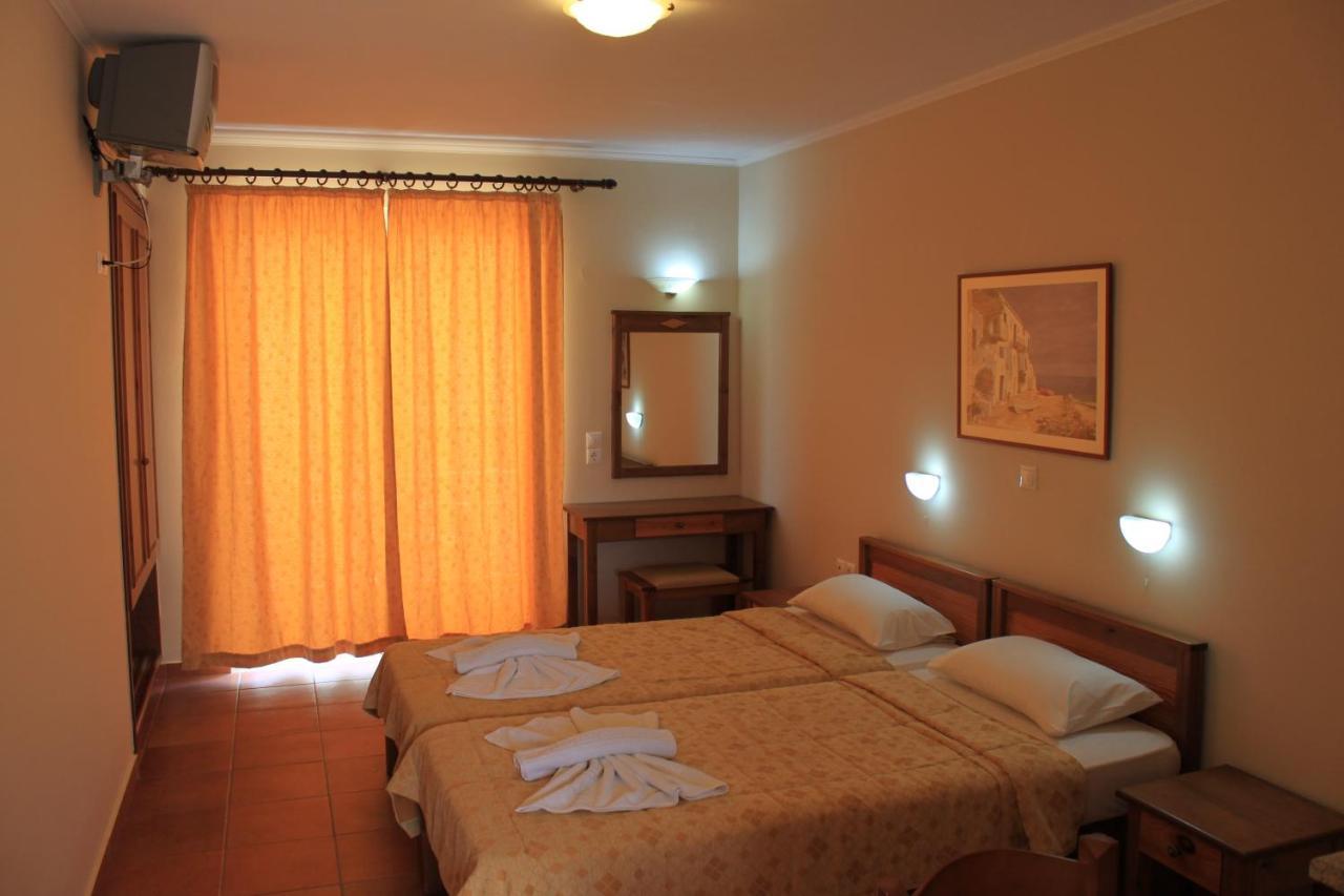 פלטניאס Panos Beach Hotel חדר תמונה