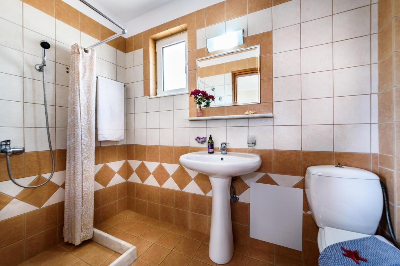 פלטניאס Panos Beach Hotel מראה חיצוני תמונה